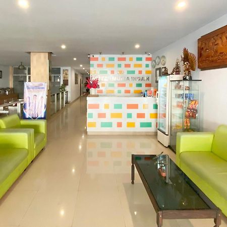 Urbanview Hotel Mulia Indah Palopo 외부 사진