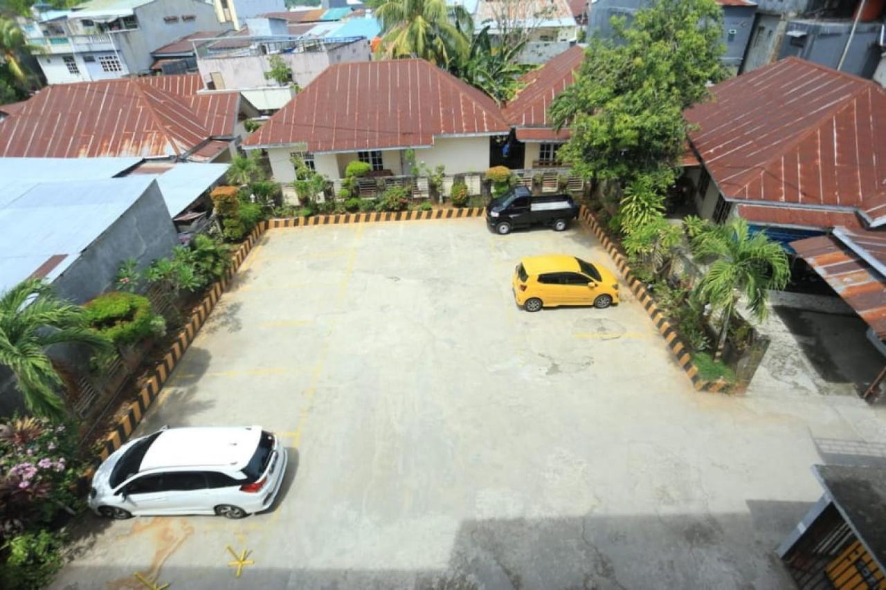 Urbanview Hotel Mulia Indah Palopo 외부 사진