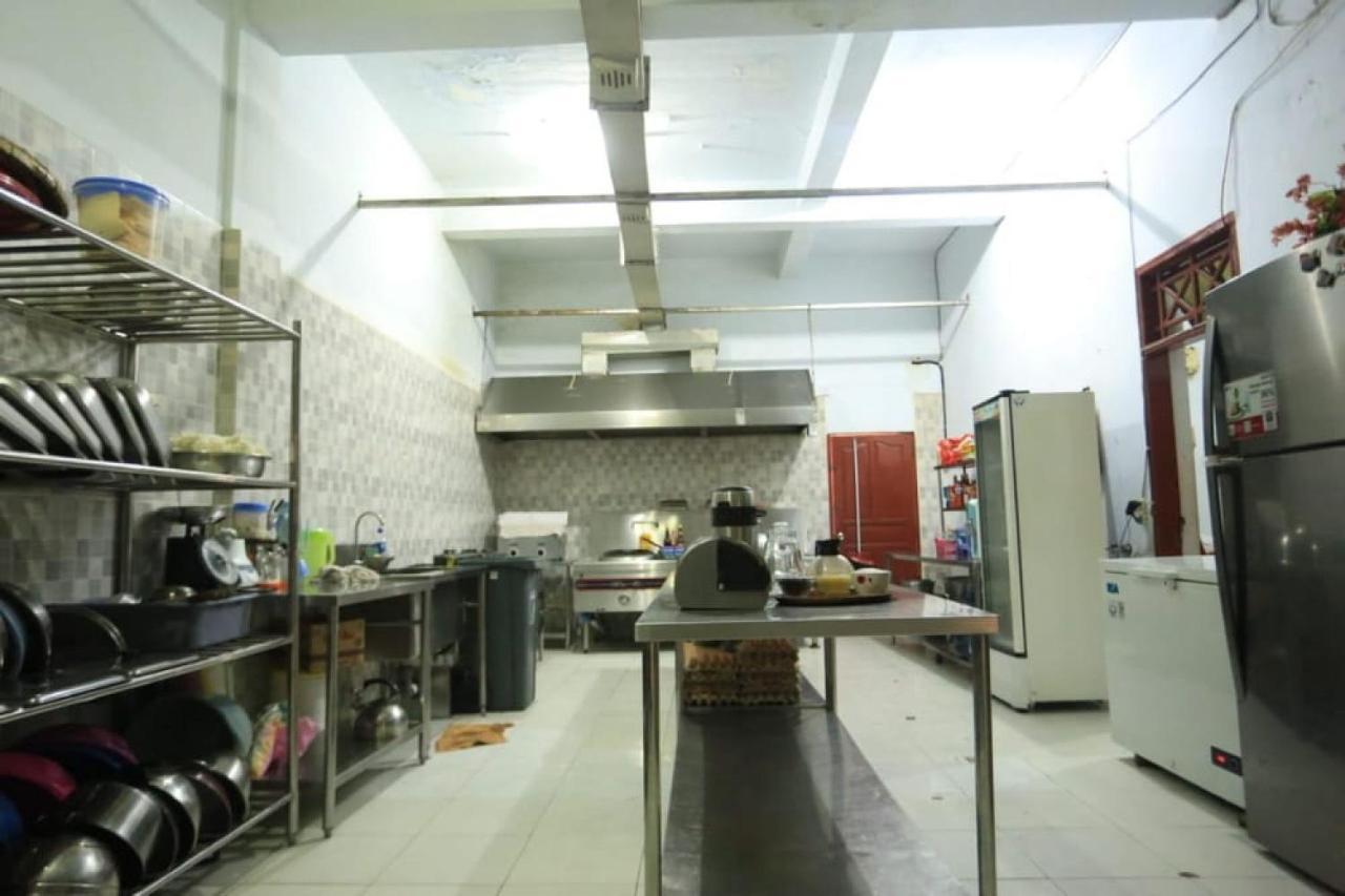 Urbanview Hotel Mulia Indah Palopo 외부 사진