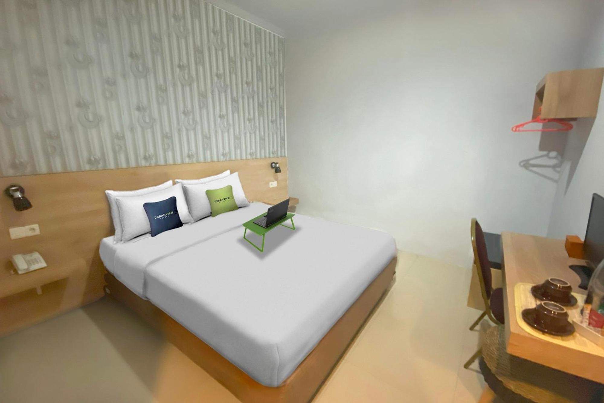 Urbanview Hotel Mulia Indah Palopo 외부 사진